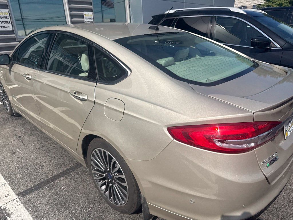Used 2017 Ford Fusion Energi Platinum FWD image 8