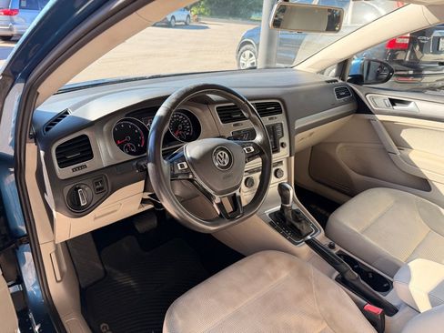 Used 2016 Volkswagen Golf S FWD image 9