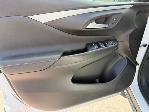 Used 2025 Buick Envista Sport Touring FWD image 13