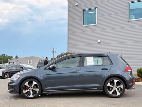 Used 2018 Volkswagen GTI SE FWD image 13