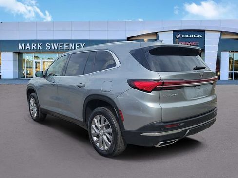 Used 2025 Buick Enclave Preferred AWD/4WD image 31
