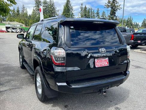 Certified 2022 Toyota 4Runner SR5 Premium w/ Moonroof Package AWD/4WD image 9