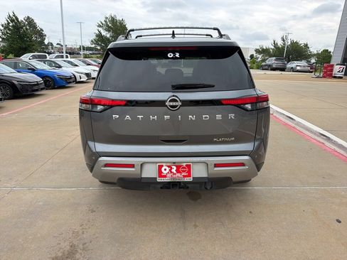 Used 2024 Nissan Pathfinder Platinum w/ Cargo Package FWD image 4
