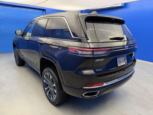 Used 2022 Jeep Grand Cherokee Overland w/ Advanced Protech Group III AWD/4WD image 5