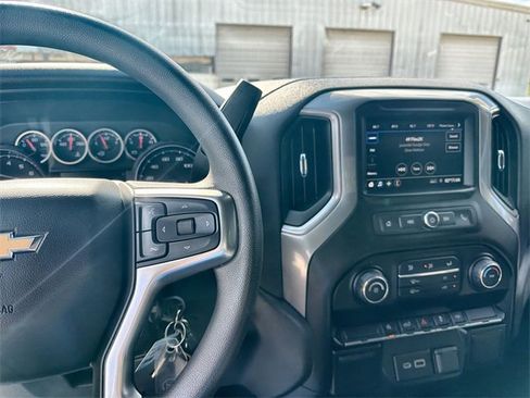 Used 2022 Chevrolet Silverado 1500 Custom w/ Safety Confidence Package image 11