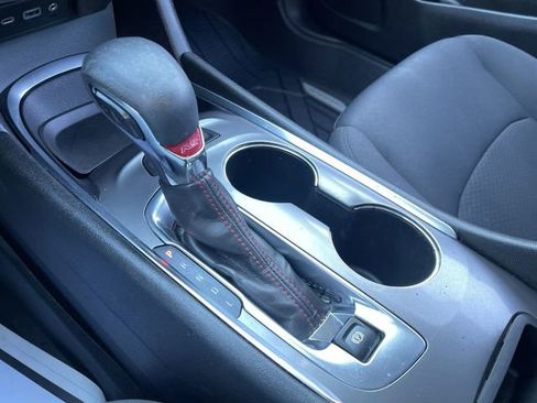 Used 2022 Chevrolet Malibu RS image 16