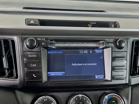 Used 2016 Toyota RAV4 LE FWD image 19