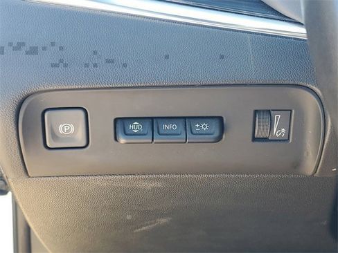 Used 2024 Buick Enclave Premium image 25