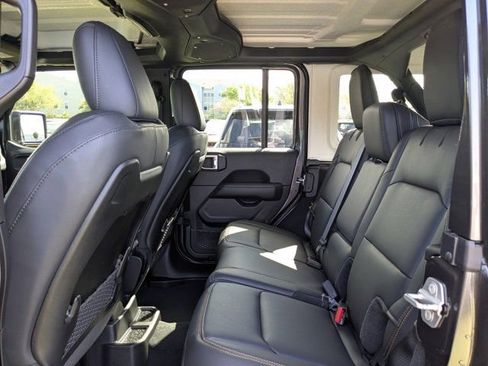 New 2026 Jeep Wrangler Unlimited Sahara AWD/4WD image 13