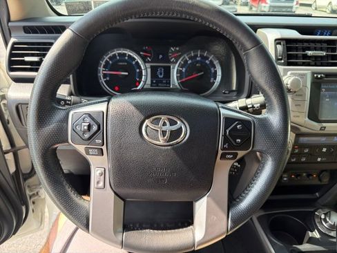 Used 2015 Toyota 4Runner Limited AWD/4WD image 33