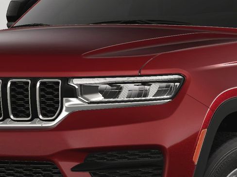 New 2025 Jeep Grand Cherokee Laredo X w/ Luxury Tech Group I image 14