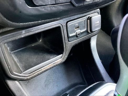 Used 2020 Jeep Renegade Latitude image 24