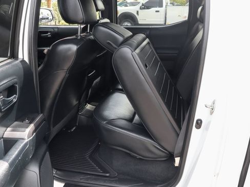 Used 2017 Toyota Tacoma TRD Pro AWD/4WD image 44