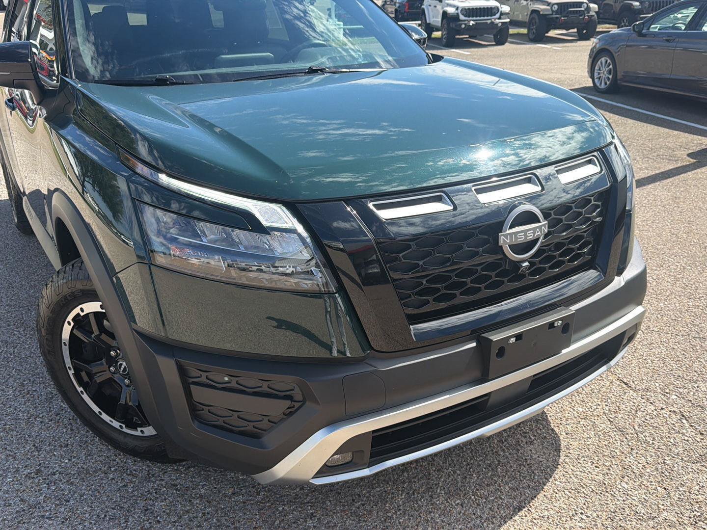 Used 2024 Nissan Pathfinder Rock Creek AWD/4WD image 8