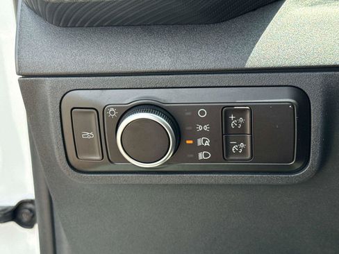 Used 2026 Ford Mustang Premium RWD image 28