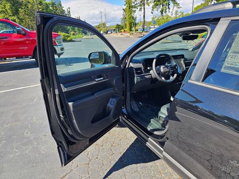 New 2026 GMC Terrain Elevation w/ Elevation Premium Package FWD image 18