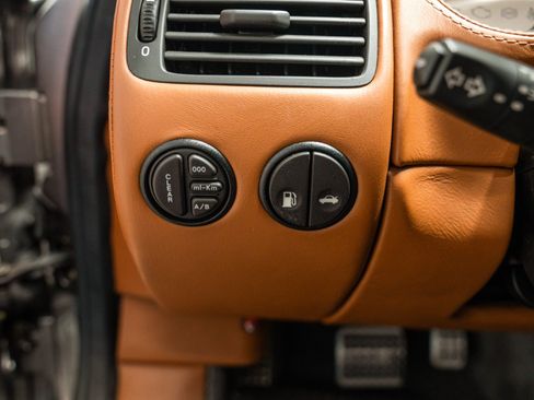Used 2003 Aston Martin Vanquish RWD image 26