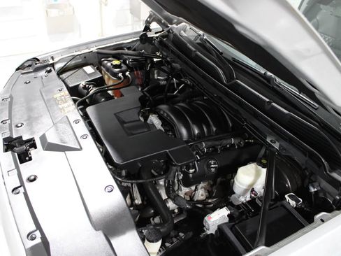 Used 2018 Chevrolet Silverado 1500 LT w/ All Star Edition image 40