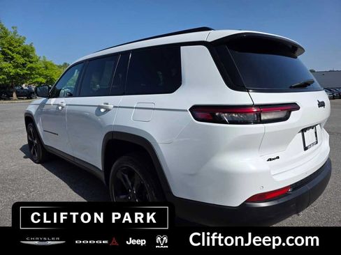 Used 2024 Jeep Grand Cherokee L Altitude AWD/4WD image 6