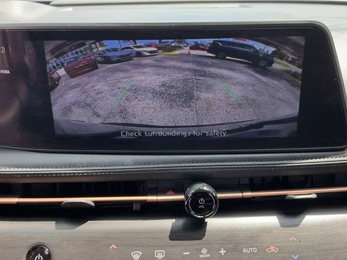 Used 2025 Nissan Ariya FWD image 36