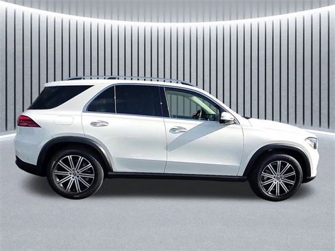 Used 2024 Mercedes-Benz GLE 450 4MATIC image 2
