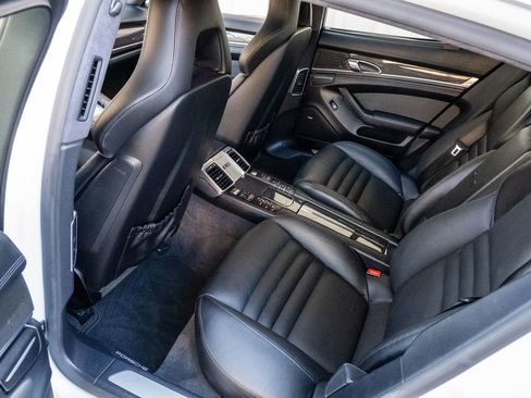 Used 2016 Porsche Panamera GTS image 27
