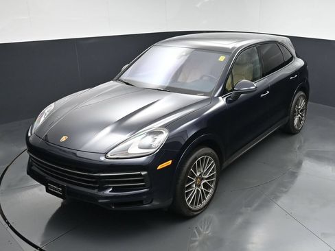 Used 2022 Porsche Cayenne AWD/4WD image 17