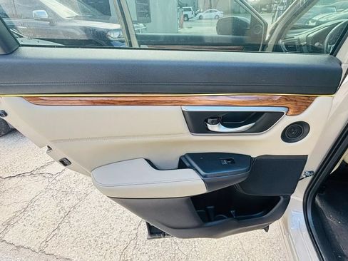 Used 2017 Honda CR-V Touring image 12