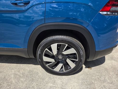 Certified 2026 Volkswagen Atlas Cross Sport SE FWD image 23