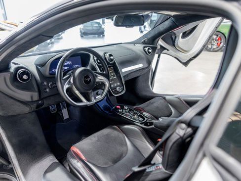 Used 2023 McLaren GT RWD image 35