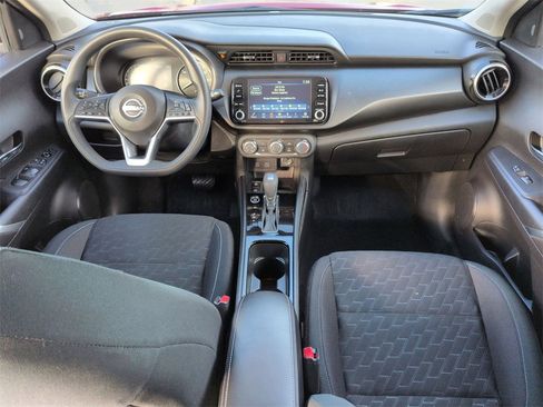 Used 2024 Nissan Kicks SV image 15