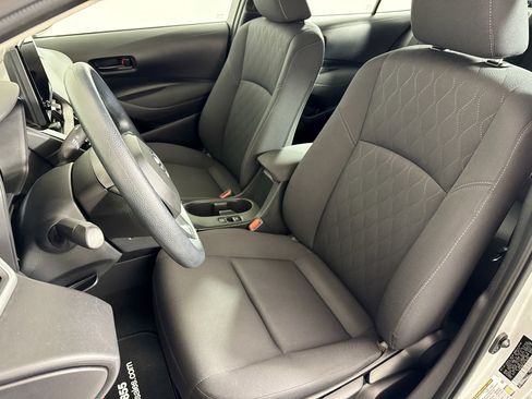 Used 2024 Toyota Corolla LE image 19