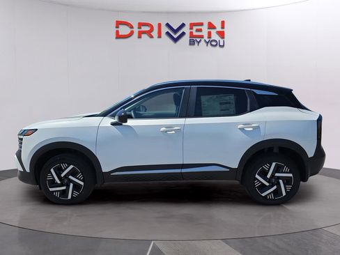 New 2026 Nissan Kicks SV FWD image 2