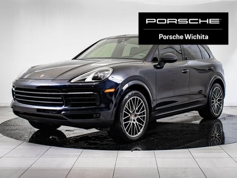 Used 2023 Porsche Cayenne Platinum Edition image 1