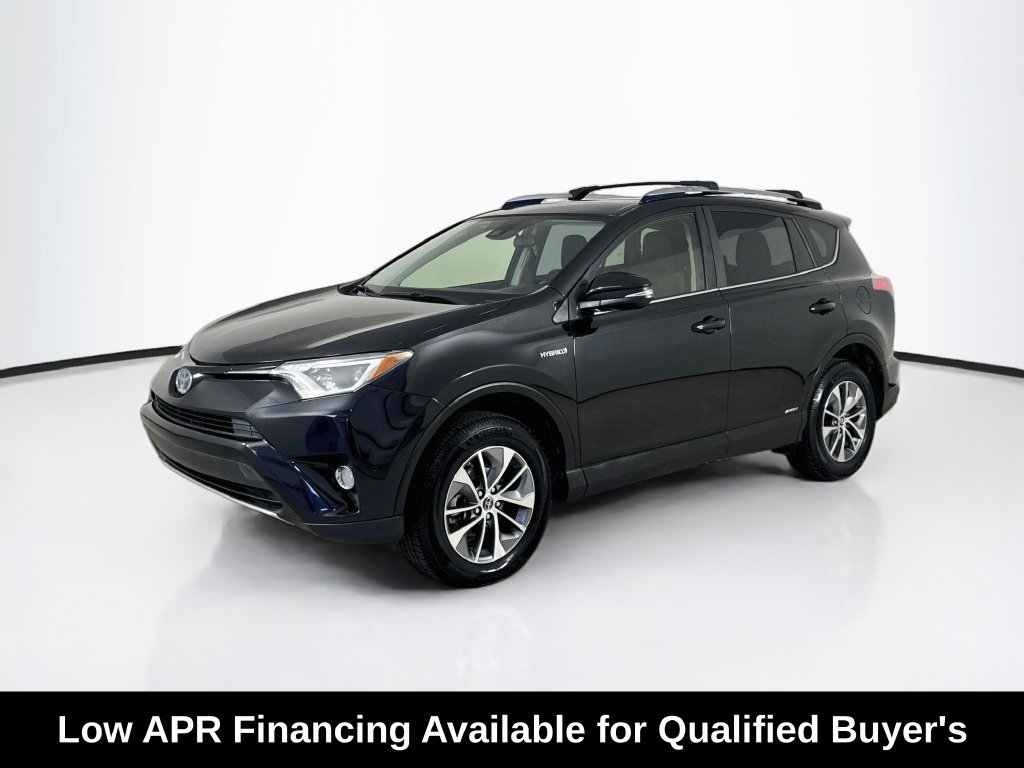 Used 2018 Toyota RAV4 XLE w/ Carpet Mat Package AWD/4WD image 3