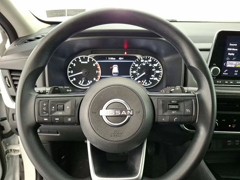 Used 2024 Nissan Rogue S image 15