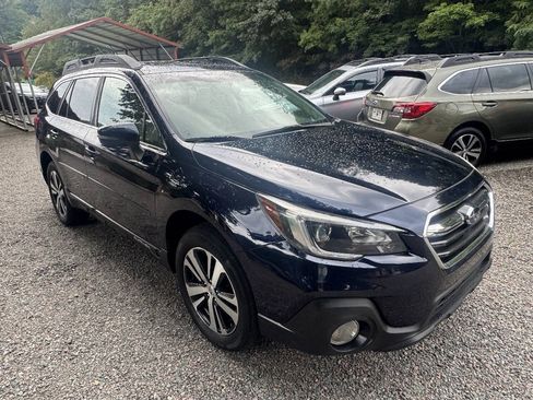 Used 2018 Subaru Outback 2.5i Limited AWD/4WD image 3