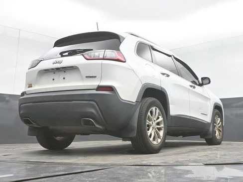 Used 2019 Jeep Cherokee Latitude w/ Popular Appearance Group FWD image 33