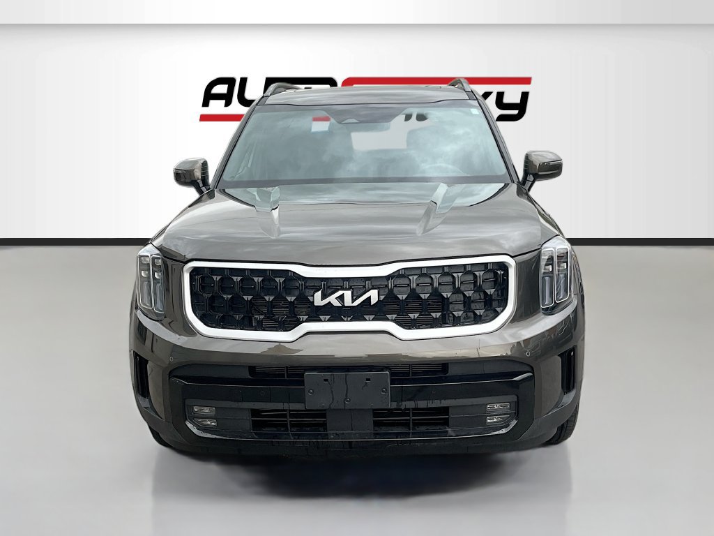 Used 2024 Kia Telluride SX X-Line AWD/4WD image 2