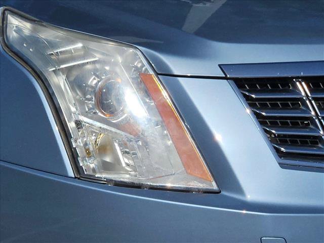 Used 2013 Cadillac SRX FWD image 4