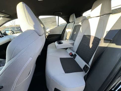 Used 2025 Toyota Corolla SE image 16