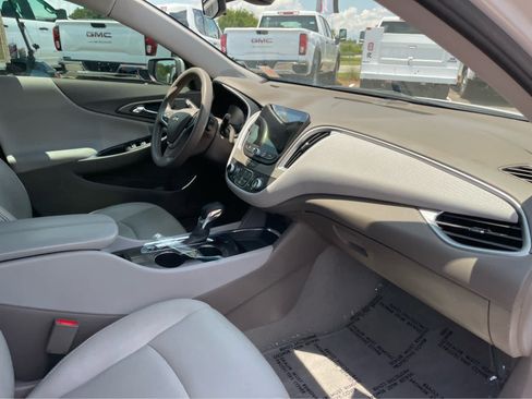 Used 2022 Chevrolet Malibu LT FWD image 27