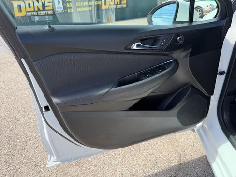 Used 2019 Chevrolet Cruze LT w/ Convenience Package FWD image 13