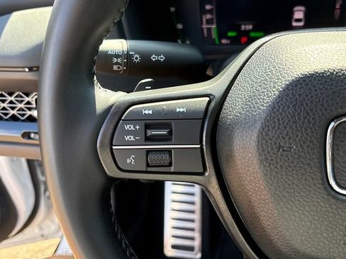 Used 2025 Honda Accord Sport image 14