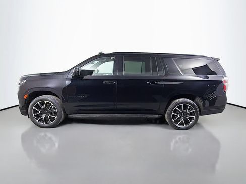 Used 2021 Chevrolet Suburban RST AWD/4WD image 9