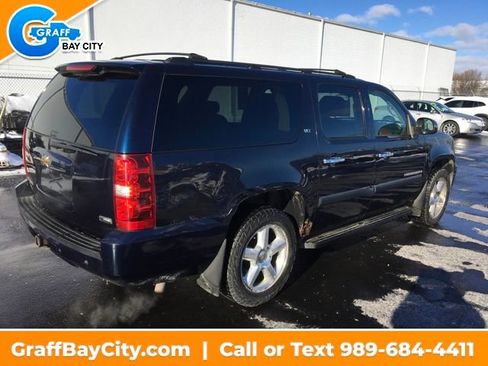 Used 2007 Chevrolet Suburban LTZ w/ LTZ Preferred Equipment Group image 5