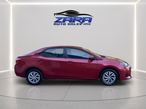 Used 2018 Toyota Corolla LE FWD image 7