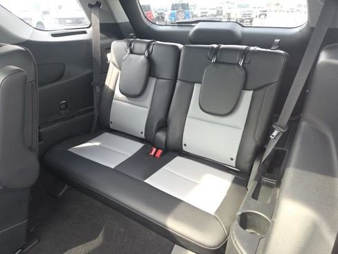 Used 2023 Ford Explorer XLT w/ Equipment Group 202A image 18