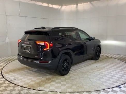 Used 2022 GMC Terrain AT4 w/ Infotainment Package II image 8