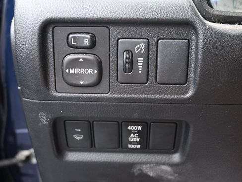 Used 2018 Toyota 4Runner SR5 Premium AWD/4WD image 18